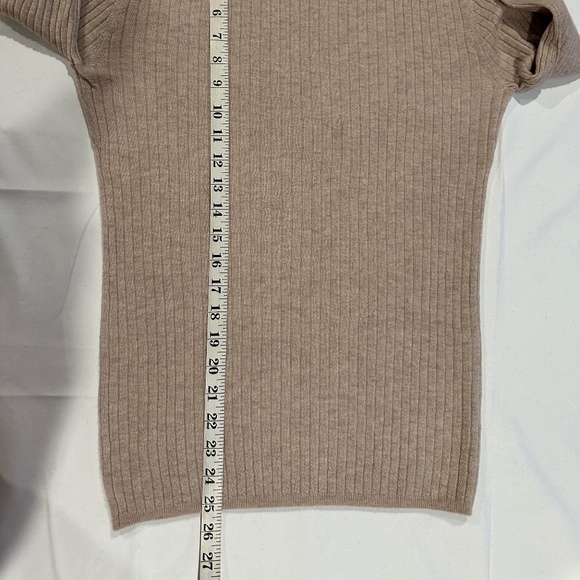 The Cashmere Project Long Sleeve‎ Sweater - Size M. - Picture 10 of 13